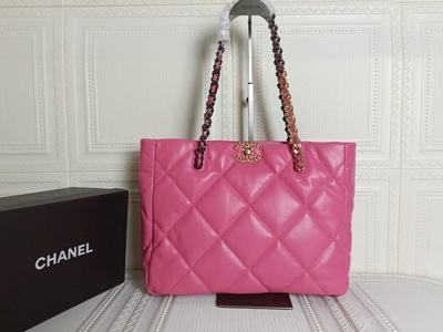 Chanel Handbags 901